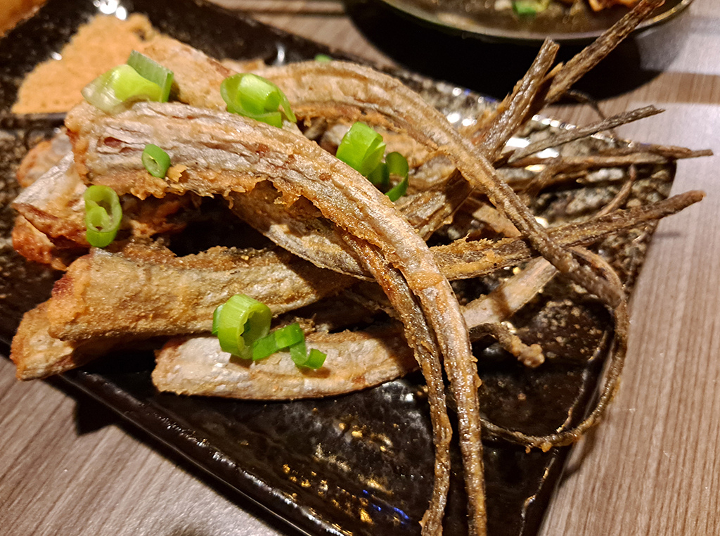 24白帶魚骨.jpg