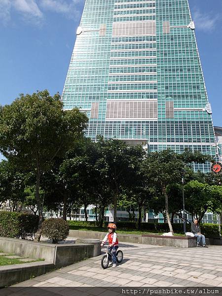 R0030666 R0030666