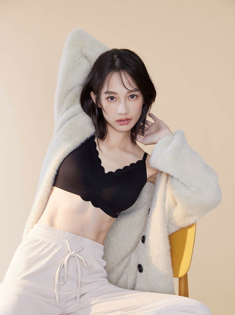 簡嫚書-ONEBOY-2022-1.jpg 簡嫚書-ONEBOY-2022-1.jpg