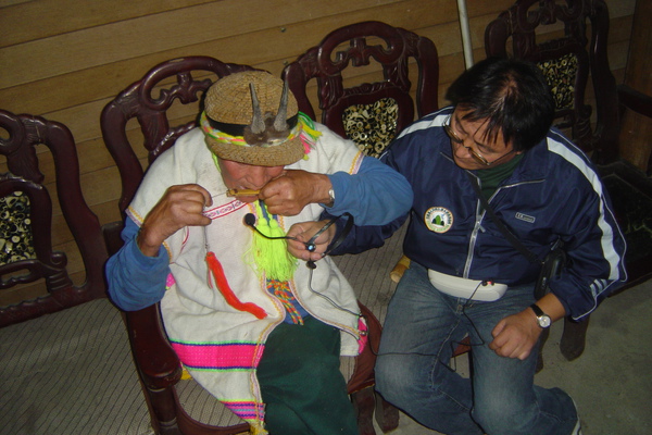 楊登貴與口簧琴之一.JPG