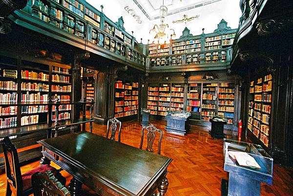 （照片網路提供，真是典雅優美）