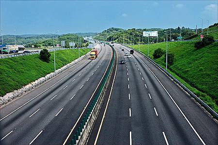 道路駕駛，高速公路