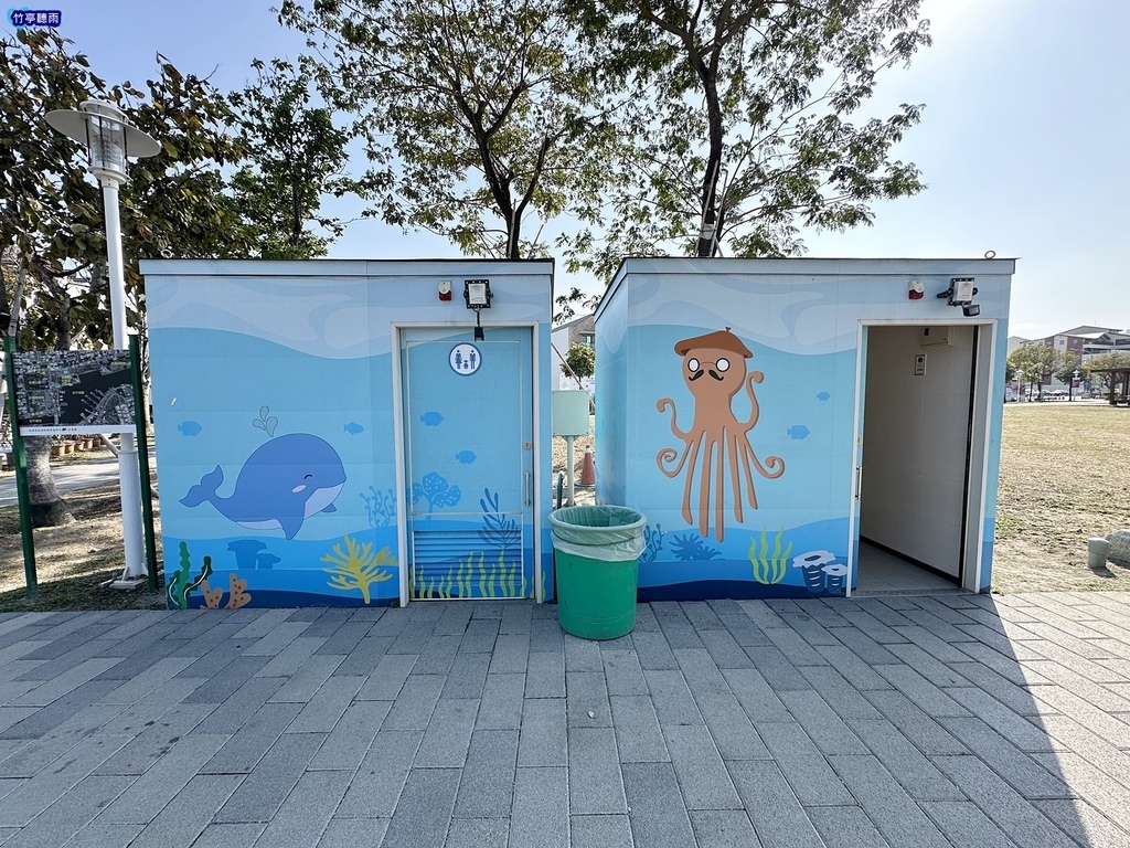 【台南親子公園】港濱歷史公園特色遊戲場，大量鯨魚與海洋生物彩