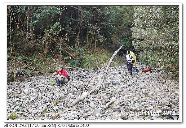 一路繞溪溝