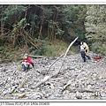 一路繞溪溝