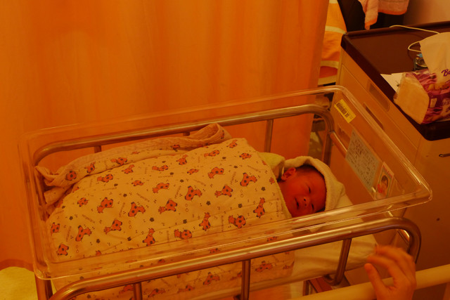 Re: [新聞] 板橋托嬰中心爆棉被悶死女嬰　家長心碎