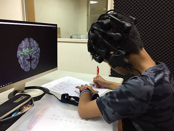 腦波訓練-寫功課 腦波訓練-寫功課