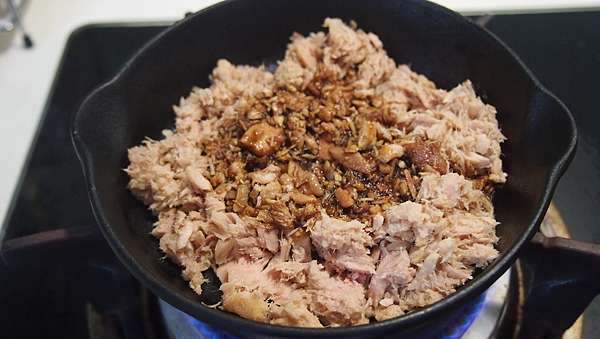 蔥花鮪魚丼 食譜試作 兩芊媽的生活筆記 痞客邦 蔥花鮪魚丼 食譜試作 兩芊媽的生活筆記 痞客邦