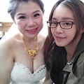 20160109庭瑜進場敬酒送客造型與Nikki合照