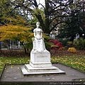 茜茜公主紀念雕像，她曾經數次到此地休假。Sissi Park