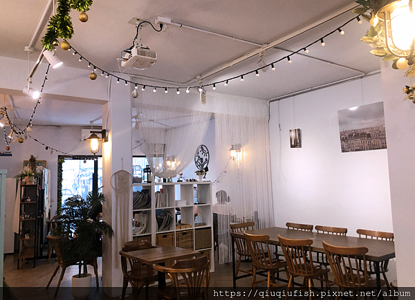 店內3.png