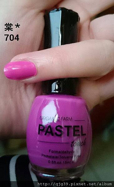 Pastel 704