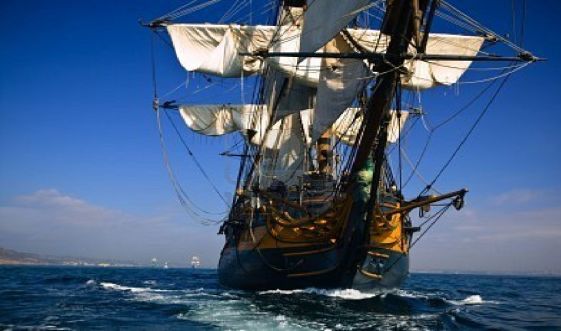 561px-The_hms_surprise_at_full_sail.png