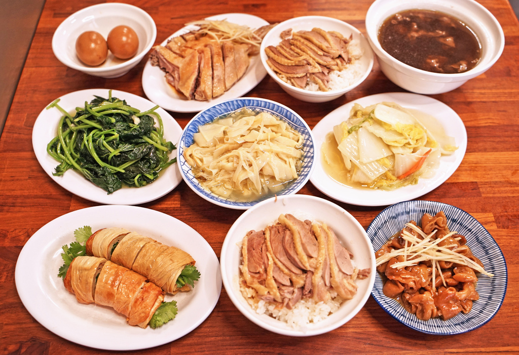 【礁溪】陳旺記鴨片飯 - 生意強強滾的銅板價鴨肉飯,滷大腸跟當歸羊肉湯也是必點的品項! @ :: 痞客邦 ::