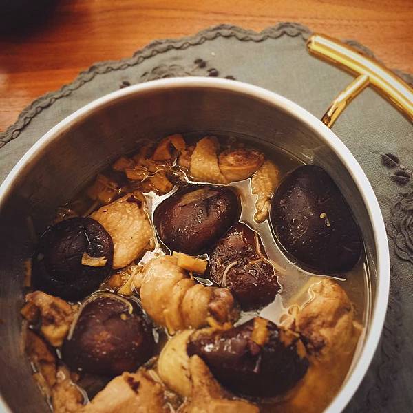 搖著香菇雞湯2.jpg 搖著香菇雞湯2.jpg