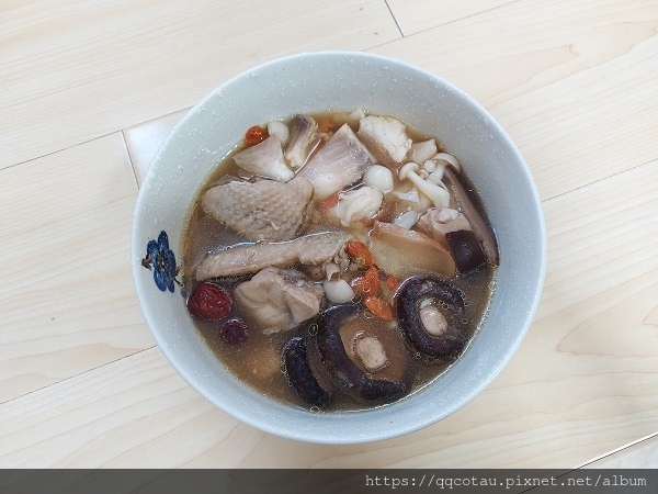 【中式料理包推薦】手作弄湯嚴選食材新鮮手作煲湯(燉雞湯) 【中式料理包推薦】手作弄湯嚴選食材新鮮手作煲湯(燉雞湯)