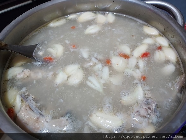 【中式料理包推薦】手作弄湯嚴選食材新鮮手作煲湯(燉雞湯) 【中式料理包推薦】手作弄湯嚴選食材新鮮手作煲湯(燉雞湯)