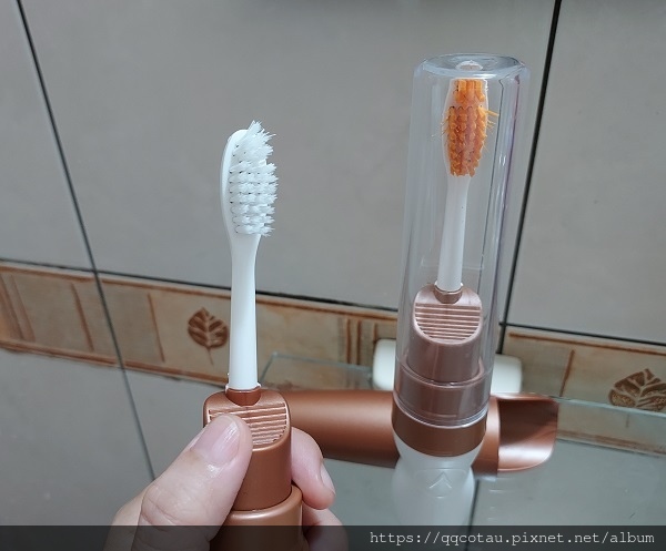 【口腔保健】A com環保可填充按壓式氣泡牙刷~一支就搞定且
