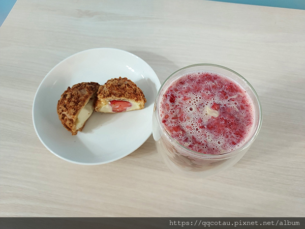 【特調飲料】草莓特調~草莓果粒特濃阿薩姆奶茶 【特調飲料】草莓特調~草莓果粒特濃阿薩姆奶茶