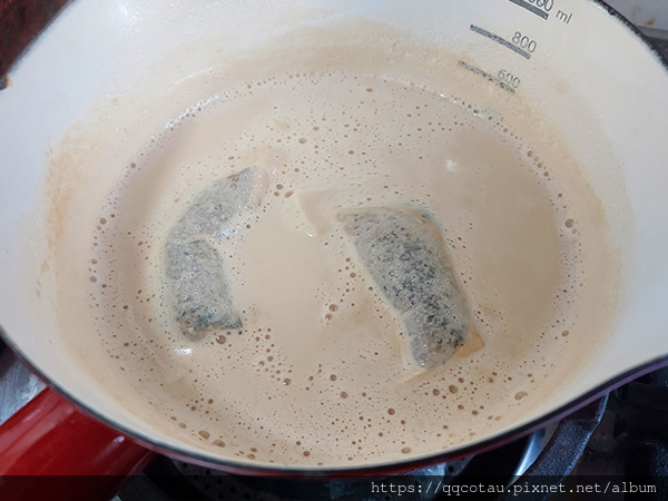 【特調飲料】草莓特調~草莓果粒特濃阿薩姆奶茶 【特調飲料】草莓特調~草莓果粒特濃阿薩姆奶茶