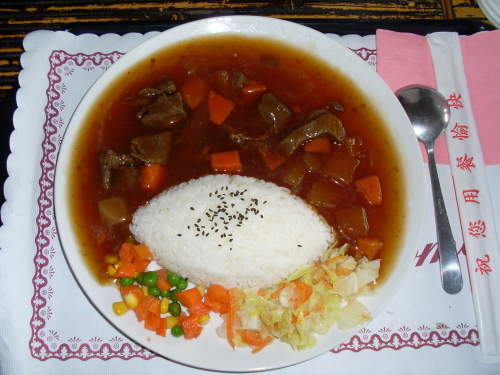 舒舒的牛腩飯，感覺很好吃的樣子