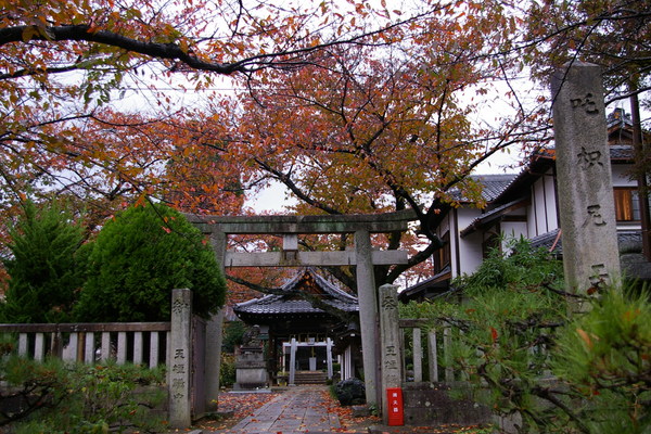 真如堂前之神社