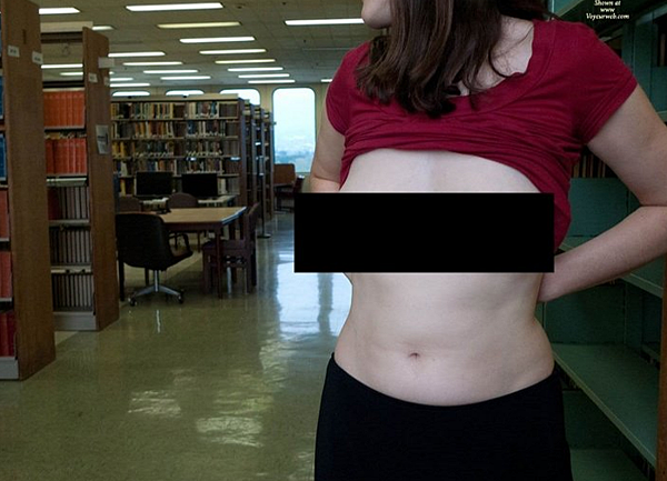 圖書館都不讀書只拍裸照摳逼|天下現金網|九州現金網