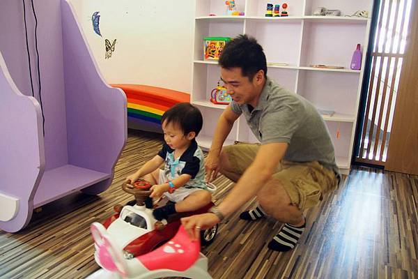 11204482_947155375347848_233575889882140405_n