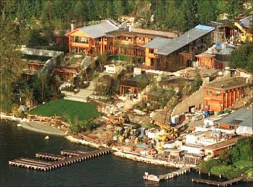 Bill-Gates-House-Pic-e1312268107935.jpg