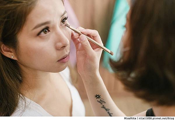 尋找屬於你獨一無二的手工婚紗|台中婚紗推薦|Queena Wedding|昆娜經典婚紗 台中婚紗推薦|Queena|昆娜婚紗|Queena婚紗|手工禮服|手工禮服推薦|台中禮 服|租禮服|拍婚紗|PRONOVIAS|手工婚紗|新秘|新娘秘書|婚攝|婚禮攝影| 結婚|婚紗照|婚紗攝影|婚紗|禮服|結婚|結婚照|婚紗工作室|工作室