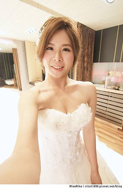 尋找屬於你獨一無二的手工婚紗|台中婚紗推薦|Queena Wedding|昆娜經典婚紗 台中婚紗推薦|Queena|昆娜婚紗|Queena婚紗|手工禮服|手工禮服推薦|台中禮 服|租禮服|拍婚紗|PRONOVIAS|手工婚紗|新秘|新娘秘書|婚攝|婚禮攝影| 結婚|婚紗照|婚紗攝影|婚紗|禮服|結婚|結婚照|婚紗工作室|工作室