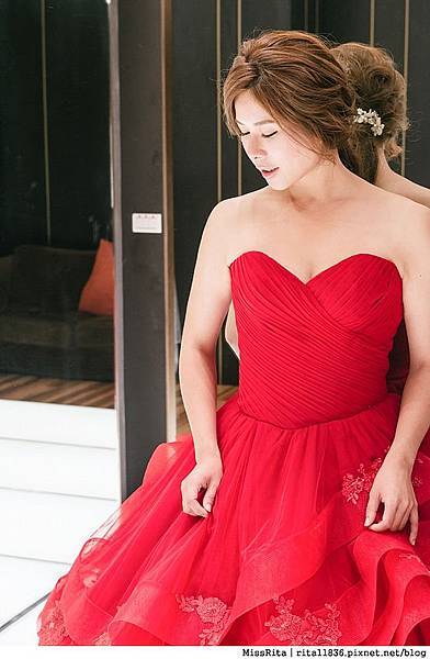 尋找屬於你獨一無二的手工婚紗|台中婚紗推薦|Queena Wedding|昆娜經典婚紗 台中婚紗推薦|Queena|昆娜婚紗|Queena婚紗|手工禮服|手工禮服推薦|台中禮 服|租禮服|拍婚紗|PRONOVIAS|手工婚紗|新秘|新娘秘書|婚攝|婚禮攝影| 結婚|婚紗照|婚紗攝影|婚紗|禮服|結婚|結婚照|婚紗工作室|工作室