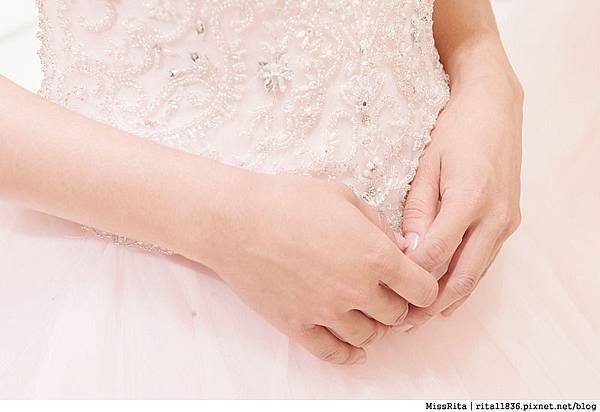 尋找屬於你獨一無二的手工婚紗|台中婚紗推薦|Queena Wedding|昆娜經典婚紗 台中婚紗推薦|Queena|昆娜婚紗|Queena婚紗|手工禮服|手工禮服推薦|台中禮 服|租禮服|拍婚紗|PRONOVIAS|手工婚紗|新秘|新娘秘書|婚攝|婚禮攝影| 結婚|婚紗照|婚紗攝影|婚紗|禮服|結婚|結婚照|婚紗工作室|工作室