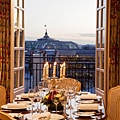 Le Bristol8_paris_suite_candles_table.jpg