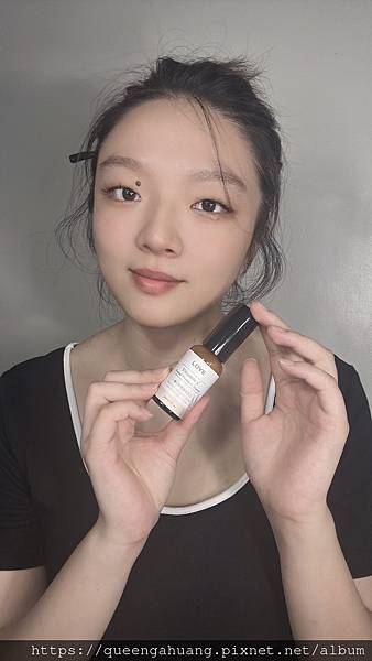 溫和煥膚+全天亮白！LOYE樂妍外泌體A醇抗皺金萃＋維C酵母