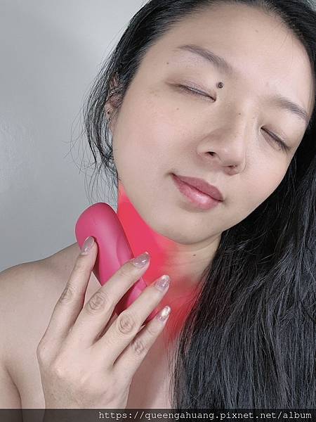 YOUFE LED 紅光儀 NR2 實測當媽媽也能擁有自己 YOUFE LED 紅光儀 NR2 實測當媽媽也能擁有自己