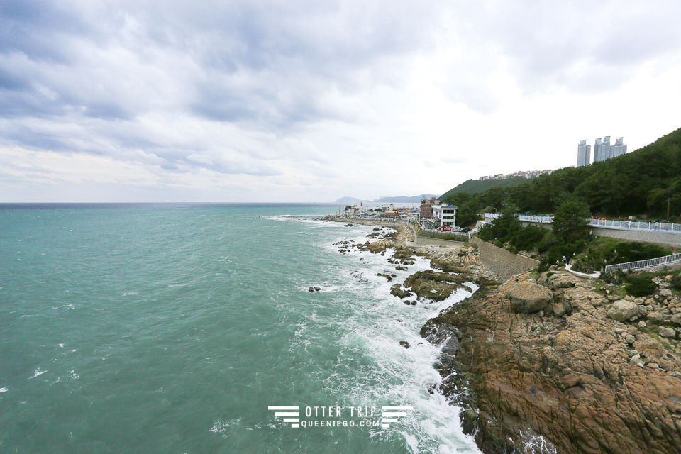 釜山景點/青沙浦墊腳石天空步道/青沙浦紅白燈塔/青沙浦鐵道,青沙浦一日遊,孔劉推薦