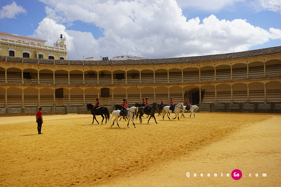 在龍達鬥牛場‭（Plaza de Toros de Ronda）遇上古典式馬術表演‬