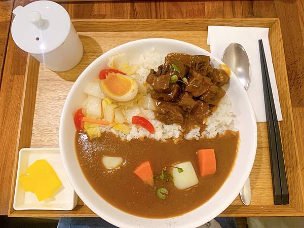 [食記]台中 加入台灣茶味的日式咖哩飯-咖哩厚