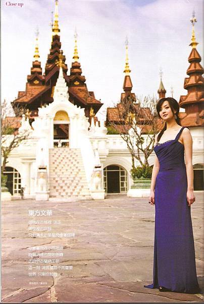 這一系列都走復古華麗風，穿著長禮服在貌似古蹟的地方拍照，但其實那是東方文華飯店啦