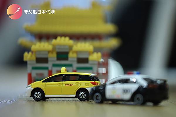 TOMICA TW TAXI 2-100.jpg