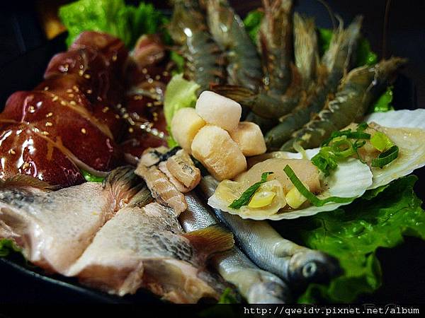 尚旺玉米爇燒肉：海鮮綜合盤