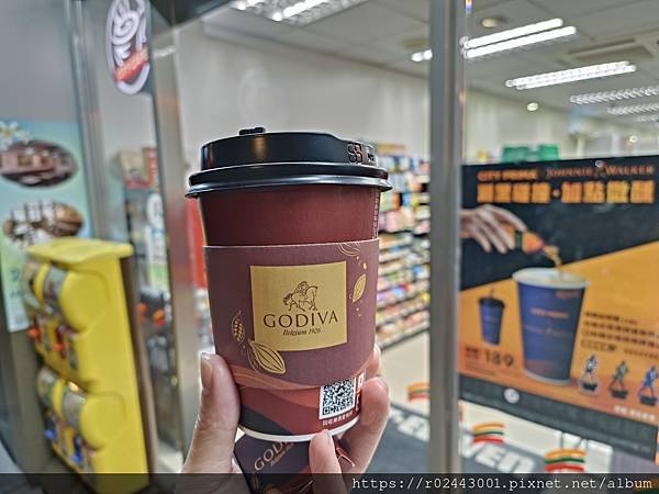 [食記]7-11的GODIVA迦納熱巧克力(限量磁鐵贈品出問