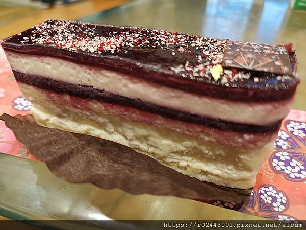 [食記]七見櫻堂甜點-小野小町(黑莓白巧克力起司蛋糕)