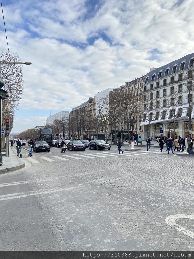巴黎凱旋門＆香榭麗舍大街Arc de triomphe de l%5CÉtoile＆Avenue des Champs-Élysées，或稱les Champs-Élysées (3).JPG