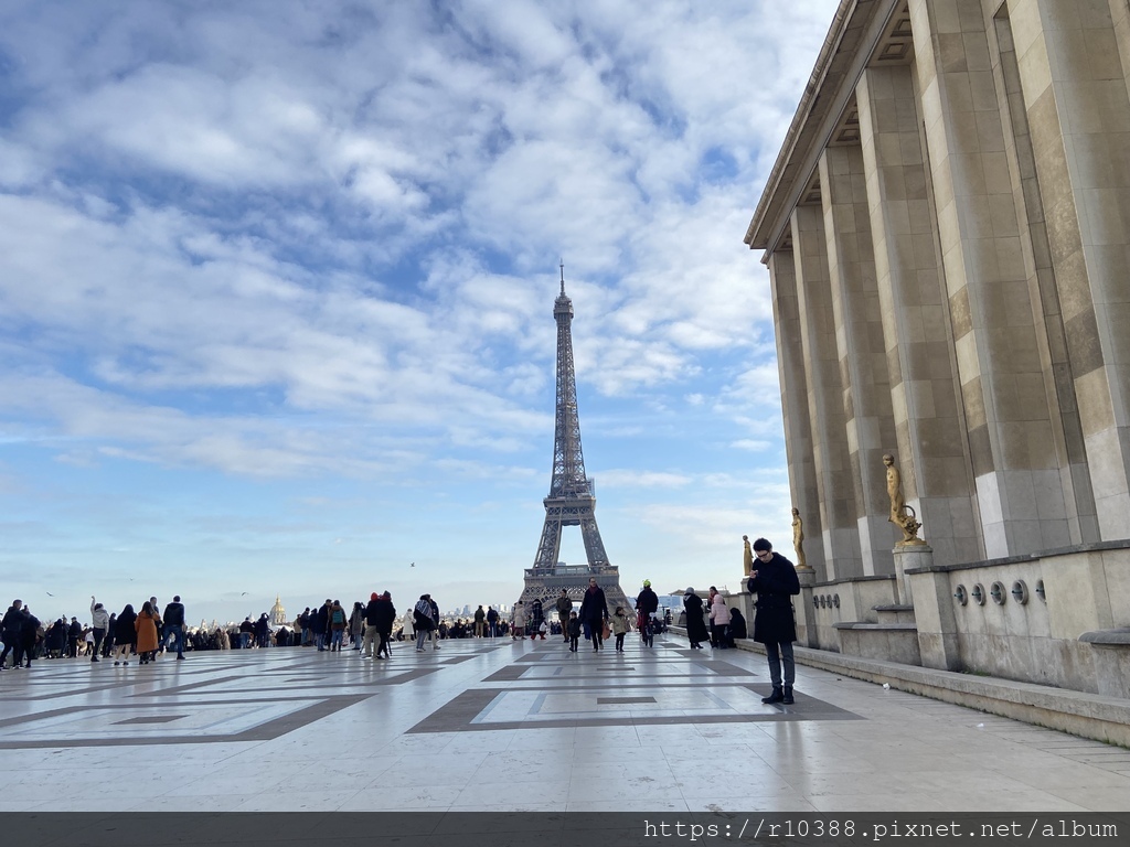 巴黎夏樂宮人權廣場Place Trocadero,esplanade des droits de I%5Chomme (1).JPG