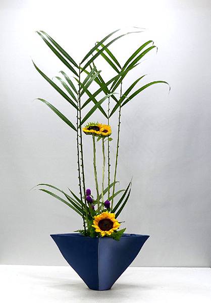 年7月日的池坊作品 自由花 小蕭的秘密花園 痞客邦 年7月日的池坊作品 自由花 小蕭的秘密花園 痞客邦