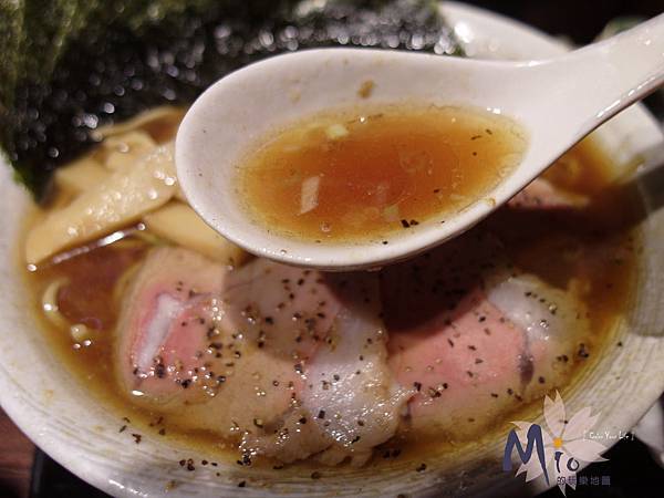 （餐點）日本海苔叉燒麵 湯.jpg