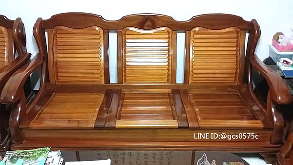 台北市江南街客戶徐先生木沙發訂製新椅墊