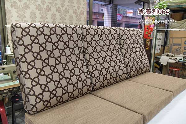 台北市江南街客戶徐先生木沙發訂製新椅墊
